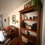 Large Cosy With Garden, Excellent Location! Prázdninový dům *