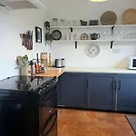Large Cosy With Garden, Excellent Location! Casa vacanze