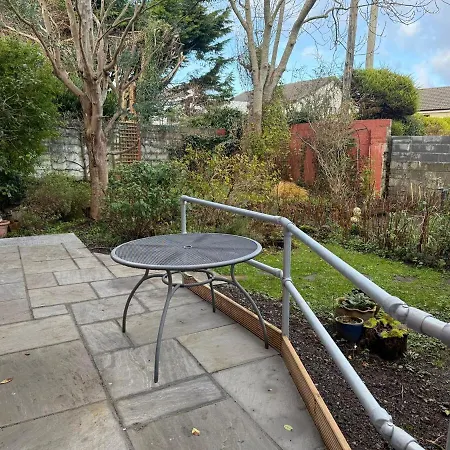 Large Cosy With Garden, Excellent Location! Galway