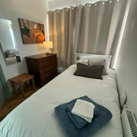 Ferienhaus Large Cosy With Garden, Excellent Location!