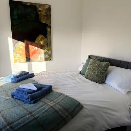 Feriehus Large Cosy With Garden, Excellent Location! Galway