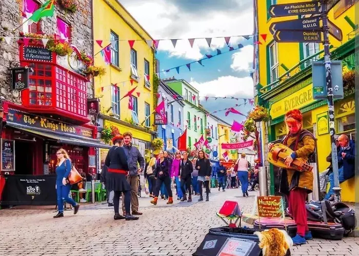 Ferienhaus Large Cosy With Garden, Excellent Location! *