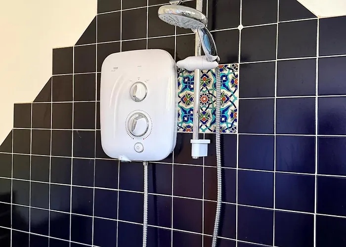 Large Cosy With Garden, Excellent Location! Ferienhaus