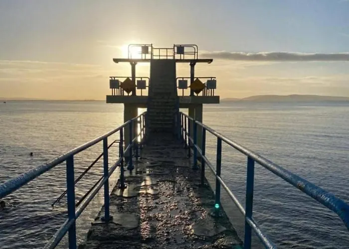 Large Cosy With Garden, Excellent Location! Semesterbostad Galway